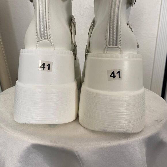 Women's Chunky Silver White Platform Knee High Buckle Boots Size US 10.5 - Picture 6 of 10